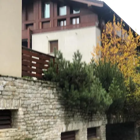 Condominio Cristal Мадезимо